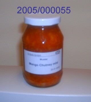 Nicht alkoholhaltige, orange-braunfarbene, dickliche, von groben Fruchtstücken reichlich durchsetzte, würzig-fruchtig schmeckende und ebenso riechende, zubereitete Würzsoße (Mango-Chutney), im Wesentlichen bestehend aus geschälten und grob zerkleinerten, entkernten Mangos, Zucker, modifizierter Stärke, Wasser, Salz, Essig und Gewürzen (Kreuzkümmel, Paprika, Ingwer, Nelken) sowie Knoblauchpulver; kein Mango-Chutney der Unterposition 2103 90 10.