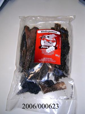 Getrocknete Abschnitte von Rindermägen (Pansen), für den menschlichen Verzehr nicht geeignet, ohne Zusätze jeglicher Art; aufgemacht in Folienbeuteln zu 200g; das Erzeugnis dient als Tierergänzungsnahrung.
