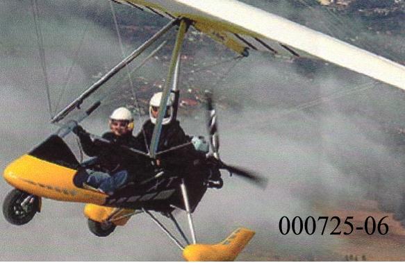 Das Fluggerät besteht aus einem Hängegleiter und einer Motoreinheit, dem sogenannten Trike.
- Hängegleiter (Flugdrachen), in Hängegleiterbau-üblicher Machart, bestehend aus Segel (Polyestergewebe beschichtet), Aluminiumrohre, Beschlagteile, Stahlseile. Gewicht 51 kg.
- Motoreinheit (Trike), bestehend aus Gestell aus Stahl- und Alurohren auf 3 Rädern, im vorderen Teil Windschutzverkleidung, Instrumentenboard, 2 Sitzen aus Stoff und dem wassergekühlten 2-Zylinder 2-Takt-Motor. Untersetzungsgetriebe mit Propeller aus Carbon. Gewicht 161 kg.
Hängegleiter und Trike bilden in zusammengebautem Zustand (flugfertig) eine Einheit und ergeben den motorisierten Hängegleiter. Gesamtgewicht 212 kg. (leer)

"Luftfahrzeug mit einem Leergewicht von 2000 kg oder weniger – sog. Motorisierter Hängegleiter - zum Zeitpunkt der Einfuhr zerlegt oder noch nicht zusammengesetzt gestellt."