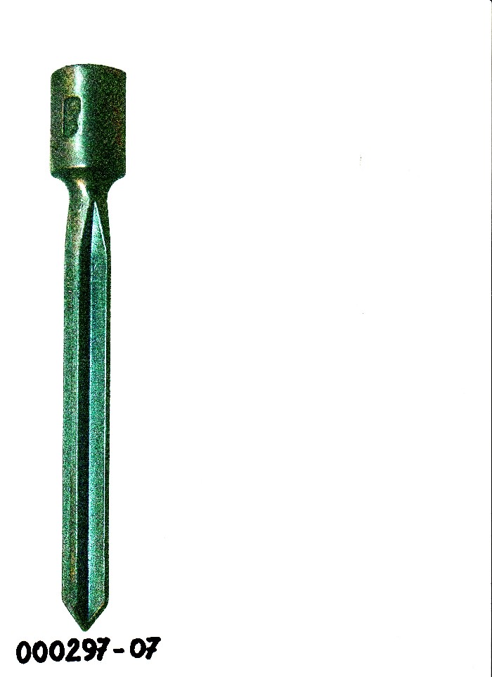 Zinken (Spoons, Tines)
- sind längliche, kreuzförmig gearbeitete Teile mit einem rohrförmigen Befestigungskopf, diese werden mittels Montageblock auf selbstfahrenden Arbeitsmaschinen und gezogenen Maschinen zum Bearbeiten und Pflegen des Bodens aufgesteckt.
- sind aus einem carbonhältigen Stahl.
Diese Art der Pflege dient der Bodenbelüftung und damit der Bodenverbesserung.
(Abbildung siehe Anlage)

"Teil, erkennbar ausschließlich für Maschinen, Apparate und Geräte für die Land- und Forstwirtschaft oder den Gartenbau, zum Bearbeiten des Bodens usw. – sog. Kreuzspoon"