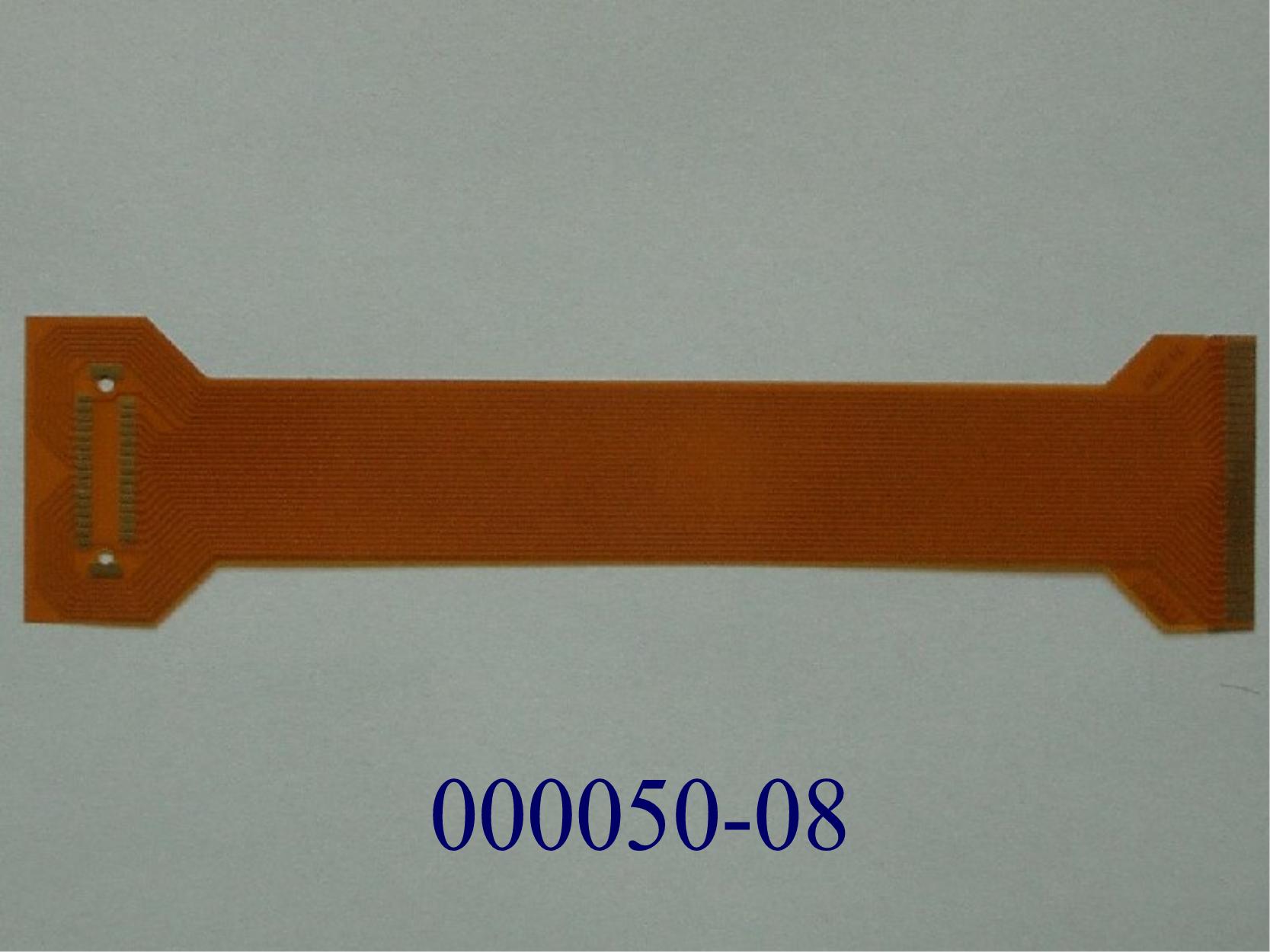 Leiterplatte,
- in Form einer gedruckten Schaltung mit Leiterbahnen und Kontakten.
- mit den Abmessungen ca. 130 x 32 x 0,3 mm.
- I-förmige, einlagig ausgeführte und flexible Leiterplatte (Folienstück) aus Polyamid mit zwei mit Kontaktstellen versehenen Bereichen, die über isolierte Leiterbahnen elektrisch leitend verbunden sind. Das Folienstück ist mit zwei kreisförmigen Ausnehmungen versehen.
- Ohne diskrete Widerstände, Kondensatoren, Induktionsspulen und Bauelemente, die ein elektrisches Signal erzeugen, umformen, verändern oder verstärken.
(Abbildung siehe Anhang)

"Gedruckte Schaltung, nur mit Leiterbahnen oder Kontakten – keine Mehrlagenschaltung"