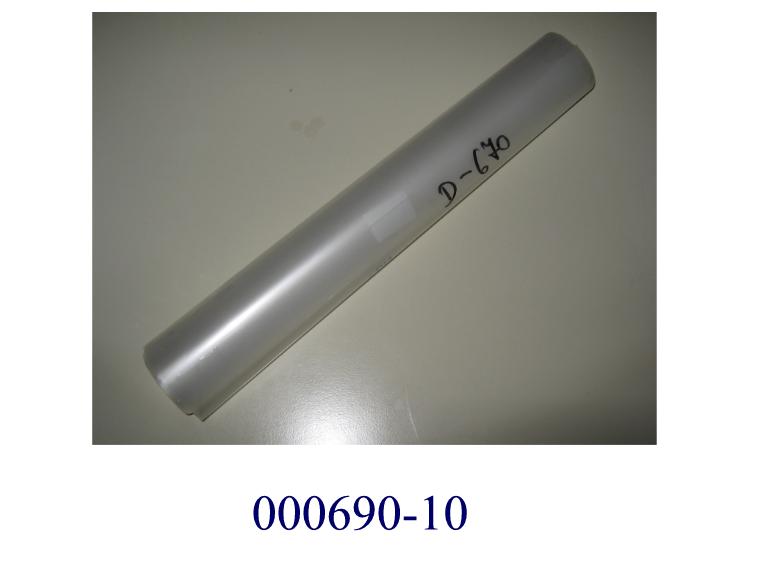 Farbloses, matt durchscheinendes, flexibles, einseitig selbstklebendes Flacherzeugnis in Rollenform (Dicke: mehr als 65 µm, Breite: 330 mm), bestehend aus dem Additionspolymerisationserzeugnis Polyethylen, beschichtet mit einem UV-empfindlichen Acrylklebstoff und einer Schutzfolie aus Polyester.
