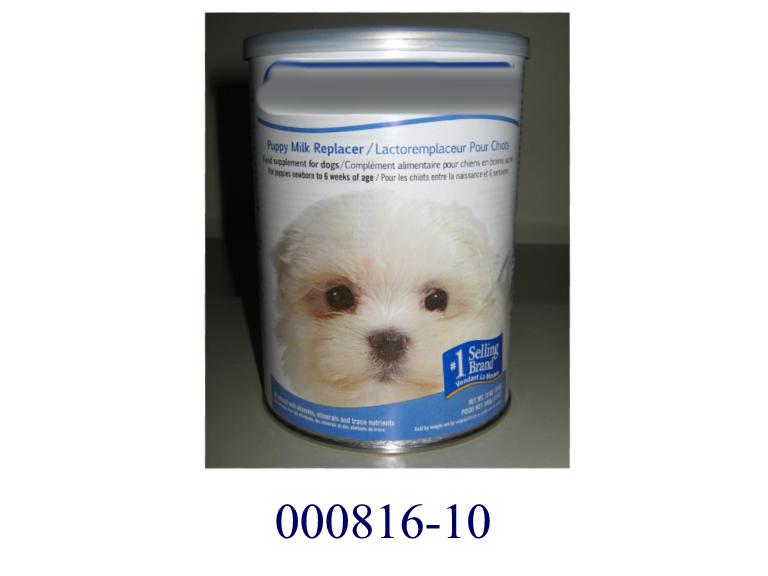 Blassgelbes, mehlfeines, fettiges, milchartig riechendes, unangenehm schmeckendes, pulverförmiges Ergänzungsfuttermittel für kleine Hunde in Aufmachung für den Einzelverkauf; im Wesentlichen bestehend aus Pflanzenöl, Magermilchpulver, Casein, Aminosäuren, Kochsalz, Vitaminen, Mineralstoffen, Spurenelementen und wenig anderen Zusatzstoffen; weder Stärke, Glucose, Glucosesirup, Maltodextrin, oder Maltodextrinsirup enthaltend; jedoch Milcherzeugnisse enthaltend; aufgemacht in einer etikettierten Blechdose mit Aufreißlasche und Kunststoffstülpdeckel zu 340g und einen in zwei unterschiedliche, zylindrische Mengenbereiche unterteilten, roten Kunststoffdosierlöffel.