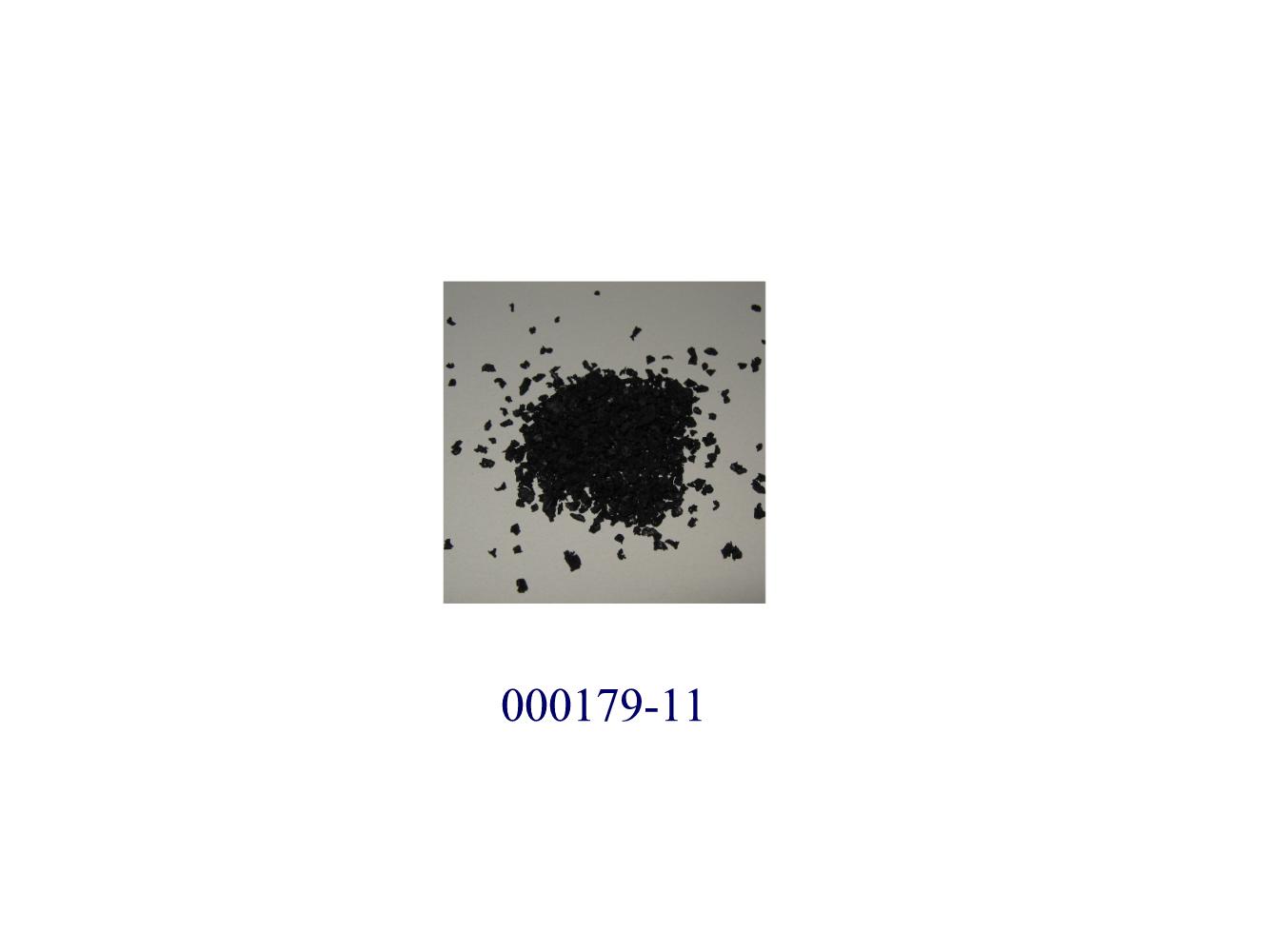 Regenerierter Kautschuk
- in Primärform (Granulat) vorliegend,
- von schwarzer Farbe, in Toluol anlösbar, sehr weich,
- teilweise textile Fasern enthaltend.