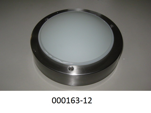 Elektrische Wandleuchte, vorwiegend aus Metall, bestehend aus 
- einem runden Metallgehäuse (Durchmesser ca. 183 mm, Höhe ca. 35 mm), das an der Rückseite mit drei 
  Bohrungen zur Wandmontage versehen ist, mit einer milchig-weissen kugelsegmentförmigen Glasabdeckung,
- innen bestückt mit elektrischer Ausrüstung (Fassung für Glühlampe, Kabel, Lüsterklemme) und einer 
  Halogen-Glühlampe (40W/220-240V).
Die Ware ist zusammen mit einer Montageanleitung in einem bunt bedruckten Karton für den Einzelverkauf aufgemacht.
(Abbildung siehe Anlage)