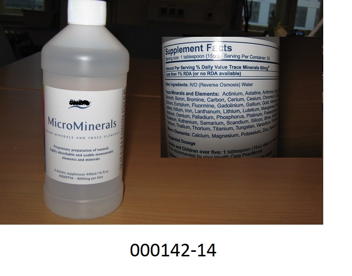 Farbloses, klares, geruchloses, nicht alkoholhaltiges, unmittelbar trinkbares Getränk; im Wesentlichen bestehend aus Wasser und geringen Mengen von Mineralstoffen (überwiegend Calcium- und Magnesiumchlorid); keinen Zucker, andere Süßmittel oder Aromastoffe enthaltend; aufgemacht in einem etikettierten, durchscheinenden Kunststoffflasche mit weißem Schraubverschluss und Innenversiegelung zu 440 ml.