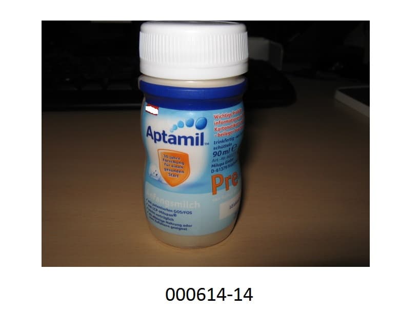 Beigefarbenes, milchig-trübes, nach Milch riechendes und ebenso schmeckendes, unmittelbar trinkbares Getränk, im Wesentlichen bestehend aus Wasser, Magermilch, Lactose, pflanzlichem Öl, Oligosacchariden, Molkenproteinkonzentrat, Emulgator, Mineralstoffen und Vitaminen; mit Gehalt an Fetten aus Erzeugnissen der Positionen 0401 bis 0404 von weniger als 0,2 GHT; aufgemacht in einer, mit bunt bedrucktem Schleifbandetikett mit aufgedruckter ml-Skala versehenen, Kunststoffflasche mit Aluversiegelung und Schraubverschluss zu 90 ml; das Erzeugnis dient als Anfangsmilch als alleinige Nahrung oder zum Zufüttern.