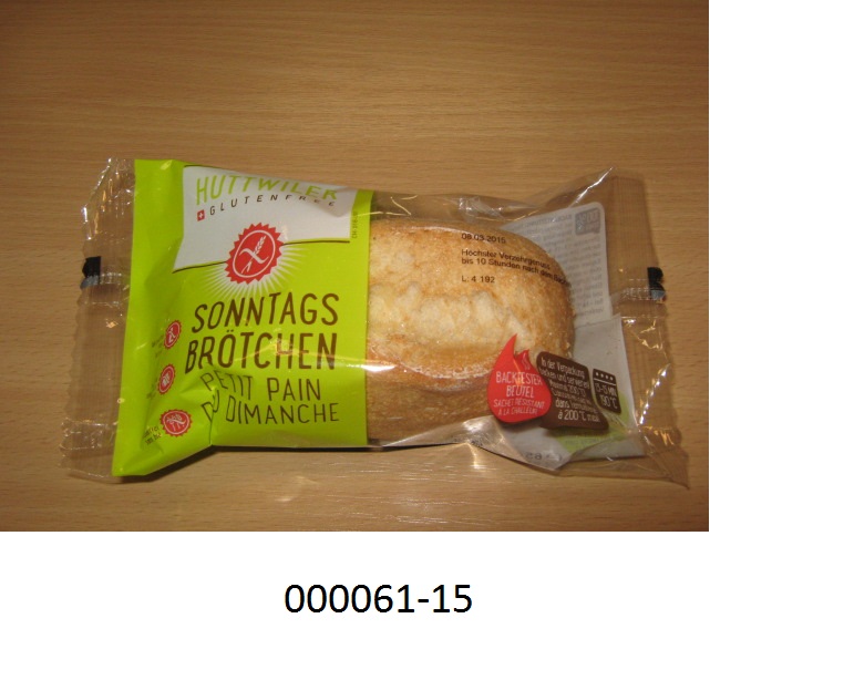 Tiefgekühlte, fast fertig gebackene, weckenförmige, nicht kakaohaltige Backware (Weißbrot, ca. 9,5 cm lang, ca. 5 cm hoch und ca. 6,3 cm breit) mit für Weißbrotbaguettes typischer, gelbbrauner, teils rissiger Kruste und hellbeigefarbener, feinporiger Krume; im Wesentlichen bestehend aus Mais- und Tapiokastärke, Reismehl, Kochsalz, Hefen, Pflanzenöl, Glycerin, sowie geringfügigen anderen Zutaten; ohne Zusatz von Honig, Eiern, Käse oder Früchten; mit Gehalt an Zuckern oder Fetten, bezogen auf die Trockenmasse, von jeweils weniger als 5 GHT; mit Gehalt an: Milchfett: weniger als 1,5 GHT; Milchprotein: weniger als 2,5 GHT; Stärke/Glucose: mehr als 25 GHT, jedoch weniger als 50 GHT; Saccharose/Invertzucker/Isoglucose: weniger als 5 GHT; das Gebäckstück soll laut Anleitung in der Verpackung im vorgeheizten Ofen bei 190° fertig gebacken werden; aufgemacht in einem transparenten, bunt bedruckten Kunststoff-Siegelrandbeutel.