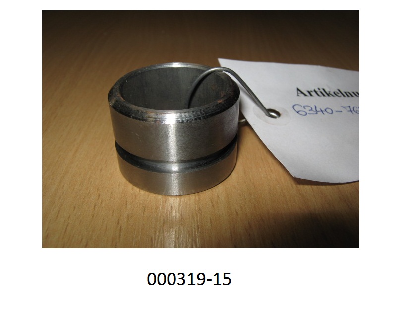 Lagerschale aus unlegiertem Stahl, mit zylindrischer Gleitfläche, aus einem Stück hergestellt und außen mit einer Rille versehen (Abmessungen: Ø außen von ca. 35 mm und einer Höhe von ca. 24 mm).
Mit einem Gehalt von mehr als 90 GHT an Eisen (Fe), sowie Anteilen an Mangan (Mn), Cobalt (Co), Chrom (Cr) und Vanadium (V).
(Abbildung siehe Anlage)