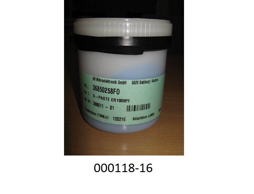 Blaue, hochviskose Zubereitung (Dickschichtpaste), im Wesentlichen bestehend aus einer Mischung von Siliciumdioxid mit anderen Oxiden, blauem Cobaltaluminat und organischen Zusätzen; das Produkt dient Elektrodenpaste zur Herstellung von Dickschichtschaltungen.