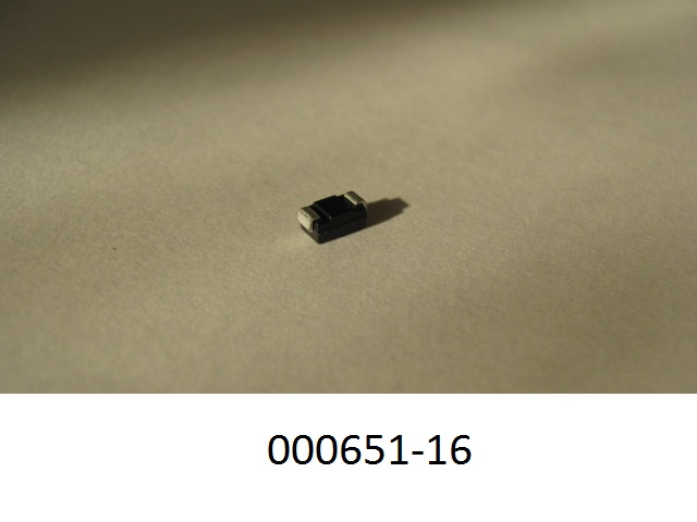Diode (Slow Recovery Rectifier Diode), in einem SMD-SMA-Gehäuse aus Kunststoff (Abmessungen: LxBxH ca. 4,5 mm x 2,5 mm x 2 mm) mit zwei Anschlüssen. Der Bauteil ist für eine Sperrspannung von 1000V und einen Durchlassstrom von 1.00A ausgelegt.
(Angaben laut Antragsteller)
(Abbildung siehe Anhang)