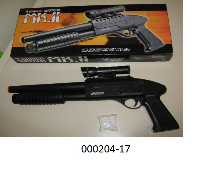 Spielzeugwaffe (Airsoft Pumpgun), 
- in Form einer realistisch anmutenden Nachbildung einer Pumpgun mit aufsetzbarem Zielfernrohr,
- Pumpgun und Zielfernrohr sind aus Kunststoff gearbeitet, mit 6mm Kunststoffkugeln als Munition  ausgestattet,
- der Bewegungsantrieb der Munition wird über mechanischen Federdruck erzeugt (höchstens 0,5 Joule Energie laut Packung),
- verpackt in einem bunt bedruckten Karton mit Ankündigung.
Die Ware dient zur Unterhaltung von Personen (Kinder ab 18 Jahren).
(Abbildung siehe Anlage, Angaben laut Antragsteller)