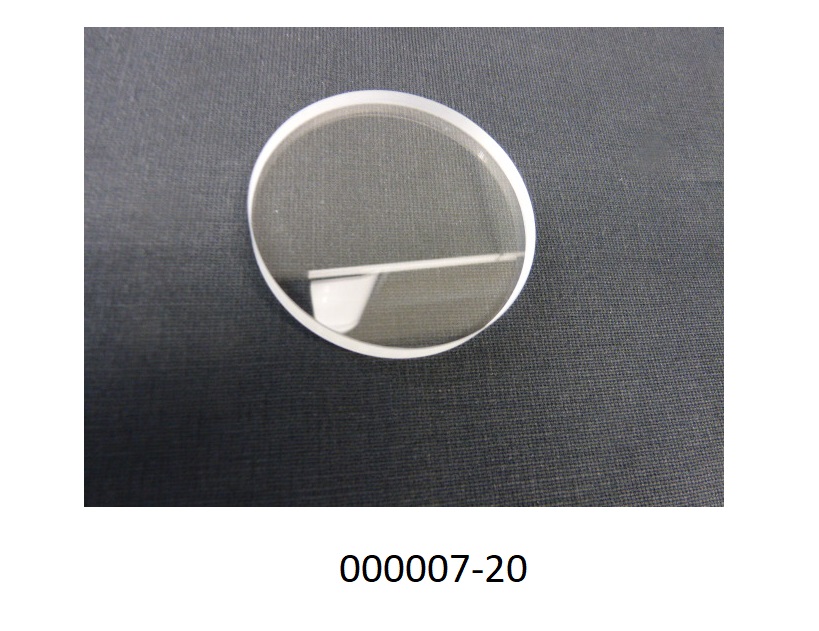 Bei der Ware handelt es sich um eine ca. 10 mm dicke, klare, farblose kreisrunde Scheibe aus geschmolzenem Quarzglas, mit einem Durchmesser von ca. 80 mm.
Das Erzeugnis findet Verwendung als Schauglas an einem Diffusionsofen, der bei der Herstellung von Halbleitermaterialien zum Einsatz kommt.
(Abbildung laut Anlage)