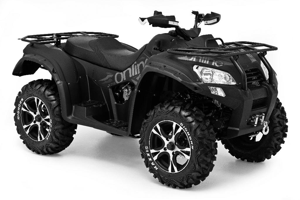 Neues vierradgetriebenes Geländefahrzeug (ATV), mit einer Seilwinde und einem flüssigkeitsgekühlten 675 ccm Hubkolbenverbrennungsmotor mit Fremdzündung ausgestattet. 
Das Fahrzeug weist folgende Merkmale auf:
— eine Lenkstange mit zwei Griffen, an der die Kontrolleinrichtungen für die Steuerung des Fahrzeugs montiert sind; die Lenkung wird durch Drehen der zwei Vorderräder bewirkt und beruht auf einem Kraftwagenlenksystem (Ackermann-Prinzip); 
— Bremssysteme an allen Rädern; 
— ein Automatikgetriebe und einen Rückwärtsgang; 
— einen Motor, der speziell für die Benutzung in schwer zugänglichem Gelände entwickelt ist und bei niedriger Drehzahl eine ausreichende Zugkraft für angehängte Gerätschaften liefert; 
— die Kraft wird über Wellen auf die Räder übertragen und nicht mittels einer Kette; 
— die Reifen haben ein tiefes Profil, das für unbefestigtes Gelände geeignet ist; 
— eine Ankupplungsvorrichtung beliebiger Art, z. B. einen Anhängehaken, mit der das Fahrzeug mindestens das Zweifache seines Eigengewichts ziehen oder schieben kann; 
— eine Anhängelast (nicht gebremst) von mindestens dem Zweifachen seines Eigengewichts.
Das Fahrzeug dient zur Verrichtung von Arbeiten im unwegsamen Gelände, kann aber auch zum Ziehen oder Schieben anderer Fahrzeuge, Geräte oder Lasten verwendet werden und ist zur Verwendung als Forstschlepper oder Ackerschlepper bestimmt.
(Angaben laut Antragsteller)
(Abbildung siehe Anlage)