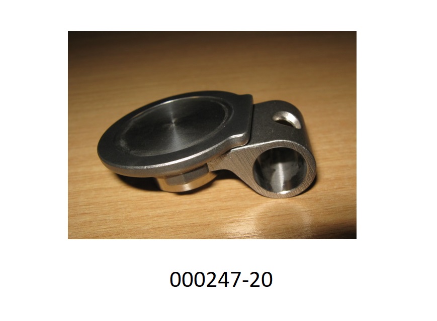 Klappenteller für Turbolader,
- bestehend aus einem im Außendurchmesser ca. 38 mm messenden Klappenteller aus Metall (laut Antragsteller: Stahlguss) und einem spezifisch geformten Verbindungselement, welches formschlüssig mit der Rückseite des Klappentellers verbundenen ist und eine Durchgangsbohrung zur Aufnahme einer Verstellwelle (nicht Gegenstand dieser VZTA) aufweist;
- dient nach Einbau in das Gehäuse eines Turboladers zur Regelung der Abgasströmung. 
(Abbildung laut Anlage)