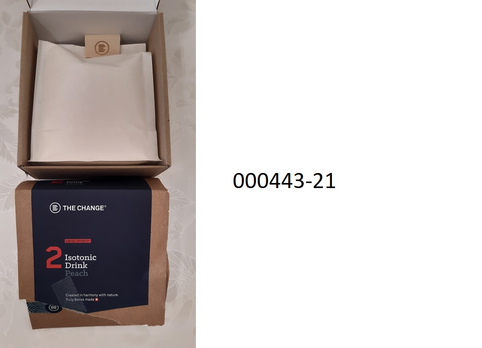 Lebensmittelzubereitung in Form eines blassorangen, kristallinen, schwach aromatisch riechenden, nicht kakaohaltigen, nicht alkoholhaltigen Pulvers, im Wesentlichen bestehend aus Dextrose, Maltodextrin, Isomaltulose, Säuerungsmittel (Zitronensäure), Aromen sowie Farb- und Mineralstoffen; mit Gehalt an: Milchfett: 0,0 GHT; Milchprotein: 0,0 GHT, Stärke/Glucose: mehr als 50 GHT, jedoch weniger als 75 GHT; Saccharose/Invertzucker/Isoglucose: weniger als 5 GHT; aufgemacht in diversen Packungsgrößen (40g, 560g, 1200g); das Erzeugnis dient zur Herstellung eines nicht alkoholhaltigen Getränkes.