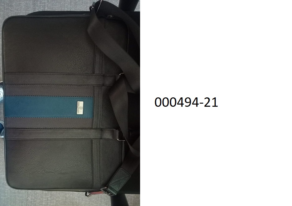 Aktentaschenähnliches Behältnis, eine sogenannte Laptoptasche
- mit den Abmessungen von 40 x 30 x 6cm,
- bestehend aus einer Außenseite aus Kunststofffolie auf Polyurethanbasis,
- mit Tragegriffen und einem abnehmbaren Trage- bzw. Schultergurt ausgestattet,
- mit 3 Fächern verarbeitet (2 davon mittels Zippverschluss, 1 mittels Magnetverschluss verschließbar; in einem dieser Fächer befinden sich weiter Unterteilungen),
- an beiden Außenseiten mit jeweils einem Steckfach verarbeitet.
- verpackt in einem Faltkarton.
(Abbildung siehe Anlage)