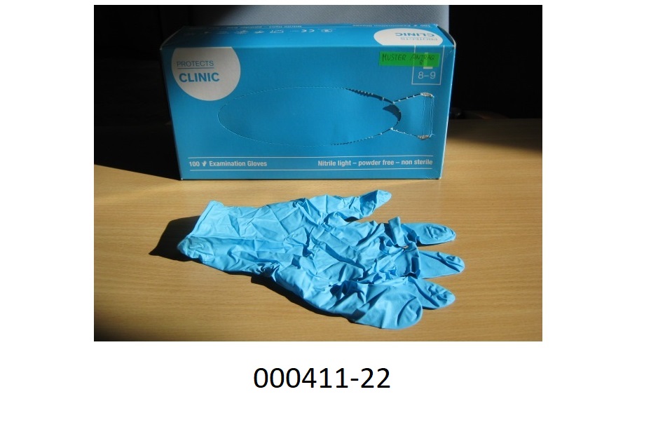 Fingerhandschuhe in Form von Einmal-Schutzhandschuhen
- bestehend aus elastischem Nitrilkautschuk,
- zu 100 Stück in einer Faltschachtel verpackt,
- nicht steril verpackt,
- die Anforderungen der Normen EN 455 (Prüfung auf Dichtigkeit), EN 420 und EN 374 laut Produktspezifikation erfüllend,
- laut Ankündigung für den klinischen Gebrauch.
(Abbildung siehe Anlage)