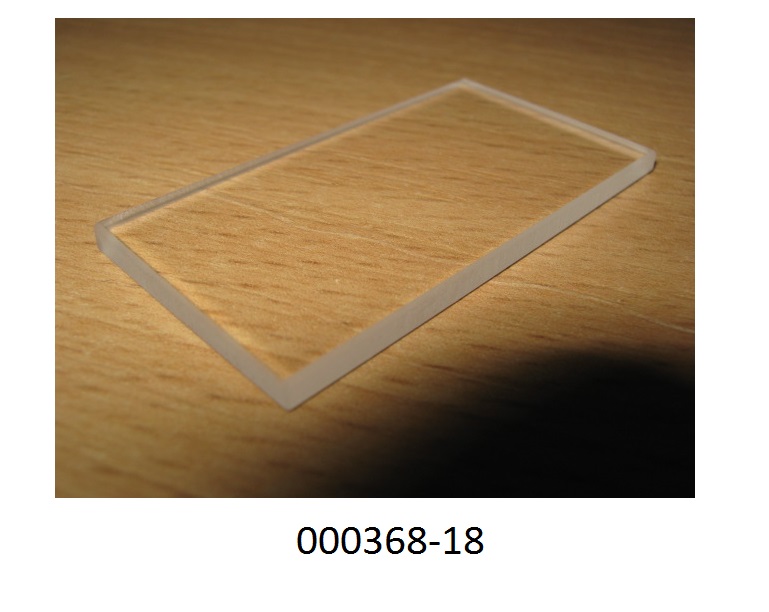 Andere Waren aus Glas, in Form einer klaren Glasplatte,
- von rechteckiger Form, mit den Ma?en von ca. 5,2 x 2,8 x 0,3cm,
- wird als speziell geformte Halterung aus Quarz zur Verwendung in Diffusions- und Oxidations?fen bei der Herstellung von Halbleitermaterialien verwendet.
(Abbildung siehe Anlage)