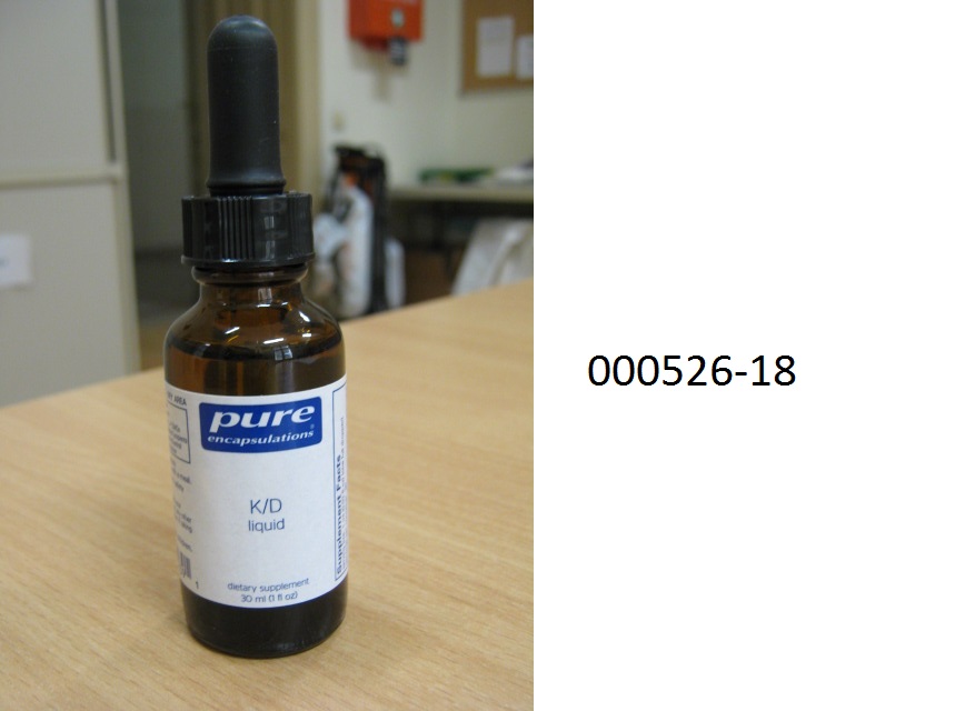 Unmittelbar trinkbare, farblose, klare, ölige, leicht nach Vanille riechende, nicht alkoholhaltige Flüssigkeit, im Wesentlichen bestehend aus einer Zubereitung aus Sonnenblumenöl mit Zusatz von Vitamin D3 (Cholecalciferol), Vitamin K2 (Menachinon) und Vanillearoma; aufgemacht in einem etikettierten Braunglasfläschchen mit cellophanumhüllten Schraubverschluss mit integrierter Quetschpipette; keine Erzeugnisse der Positionen 0401 bis 0404 und keine Fette aus Erzeugnissen der Positionen 0401 bis 0404 enthaltend; keinen Zucker (Saccharose oder Invertzucker) enthaltend; das Erzeugnis wird tropfenweise eingenommen und dient als Nahrungsergänzung.