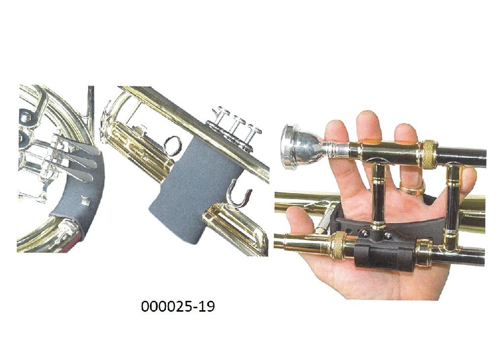 Zubehör für ein Musikinstrument (Trompete, Horn, Posaune), in Form eines Handschutzes
- in Form eines unregelmäßigen 8-Eckes
- bestehend aus einer geschäumten Platte aus Kautschuk (Stärke ca. 2,5mm), welche einseitig mit einer Wirkware aus texturierten Multifilamentgarnen auf Polyamidbasis überzogen ist, die andere Seite weist eine Prägung auf,
- an den beiden längsten Seiten des 8-Ecks ist ein Klettverschlußband angenäht, welches eine Rollenbildung und Fixierung am Instrument ermöglicht.
Es handelt sich um eine Vorrichtung, welche das Instrument für das Musizieren geeignet macht, seine Verwendungsmöglichkeiten erweitert, bzw. es in die Lage versetzt, eine im Zusammenhang mit seiner Hauptfunktion stehende Tätigkeit auszuführen.
(Abbildung siehe Anlage)