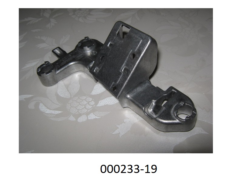 KÃ¼hlkÃ¶rper (Heatsink) aus Aluminium,
- maÃhaltig nach Werkzeichnung gefertigte KÃ¶rper, mit spezifisch geformten Platten jeweils aus einer Aluminium-Druckguss Legierung mit Profilierungen, aufragenden KÃ¼hlrippen und passgenauen Montagebohrungen, 
- erkennbar ausschlieÃlich zur Verwendung als WÃ¤rmeableiter in LED-BeleuchtungsgerÃ¤ten von der fÃ¼r Kraftfahrzeuge verwendeten Art (LED-Kraftfahrzeugscheinwerfer) bestimmt.
(Angaben laut Antragsteller)
(Abbildung s. Anlage)