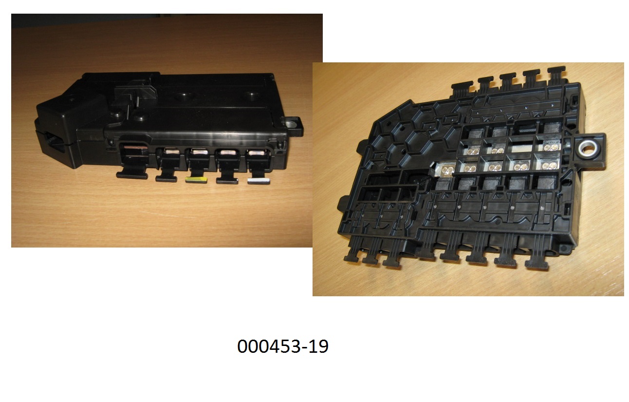 Sog. „Sicherungsdose“ zum Schützen von elektrischen Stromkreisen (zum Endverbau in KfZ; für eine Bordnetzspannung von 12 Volt), bestehend aus einem spezifisch geformten Oberteil aus Polypropylen und einem spezifisch geformten Unterteil aus Polyester, ausgestattet mit diversen Schmelzsicherungen 40 A bis 150 A, Codierkämmen aus Kunststoff, Stanzgitter und diversen Einspritzbolzen zur Befestigung von Sicherungen.
Abmessungen (LxBxH): 213 x 162 x 43 mm
(Angaben laut Antragsteller)
(Abbildung siehe Anlage)
