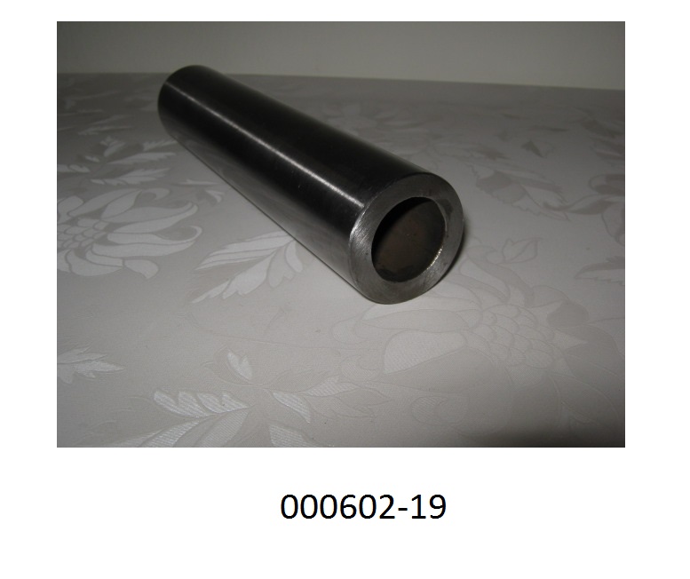 Es handelt sich um Metallstangen in Form von Hohlzylindern (Rohr) mit einem AD von 4 cm und einer Wandstärke von 7 mm, die als Meterware in unterschiedlichen Längen importiert werden. 
Eine kalt hergestellte/fertiggestellte Stahlware, bei der die Grenze zwischen der gehärteten Außenschicht und der inneren Schicht eindeutig erkennbar ist. Nahtloses, kaltgezogenes Rohr aus unlegiertem, oberflächengehärtetem Stahl, mit einem Kohlenstoffäquivalent (CEV) gemäß den Berechnungen und der chemischen Analyse des International Institute of Welding (IIW), von 0,812. 
(Abbildung siehe Anlage)