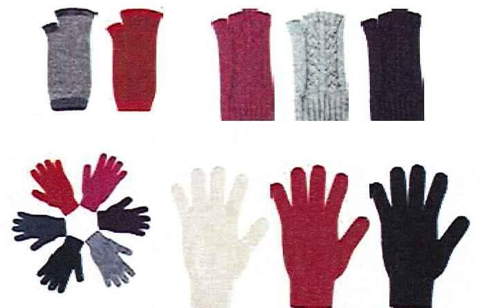 Handschoenen (met of zonder vingers) van brei- of haakwerk, met volgende kenmerken (volgens opgave):
- vervaardigd van minstens 50% merinowol 
- verkrijgbaar in diverse kleuren