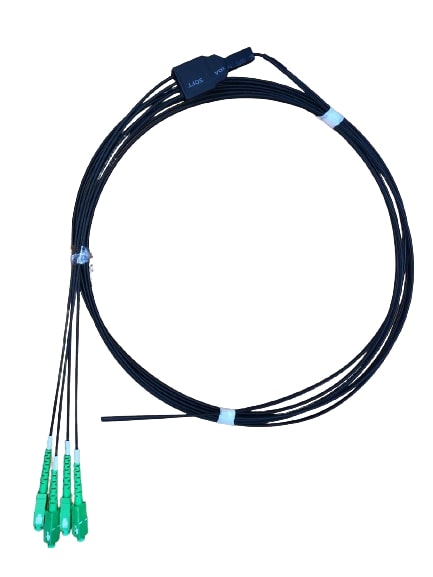 Оптичен кабел (тип FTTH – Fiber To The Home), съставен от 4 индивидуално оцветени влакна (стъклено влакно G657A), два подсилващи FRP елемента с диаметър 2х0.50mm и носещо метално въже с диаметър 1.00 mm, защитено и изолирано с PVC  обвивка с общ диаметър 2.0mm H x 5.1mm W. Всяко от четирите влакна е снабдено с конектор SC/АPC. 
Съгласно приложената техническа спецификация и уточнение на заявителя, кабелът предмет на настоящата ОТИ е с дължина от 1000 m.