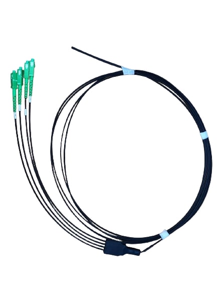 Кабел от оптични влакна (тип FTTH – Fiber To The Home) за предаване на данни за фиксирани и мобилни връзки, между абонатната FTTH разпределителна кутия до абонатната връзка, с Ethernet до 10G. Съставен е от 4 оптични влакна G657A (едномодови), защитени с индивидуална обвивка с цветна кодова идентификация с термопластика в съответствие със стандарт TIA/EIA), с 2 бр подсилващи метални елемента с диаметър 2х0.40мм., с носещо метално въже с диаметър 1.00мм., защитени и изолирани с PVC  обвивка с LSZH защита с общ диаметър 2.0mm H x 5.2mm W. Всяко влакно е снабдено с конектор SC/АPC, за свързване на оптичния стенен терминал към операторската кутия с оптичен порт на абоната. 
Съгласно приложената техническа спецификация и уточнение на заявителя, кабелът предмет на настоящата ОТИ е с дължина от 1000 m.