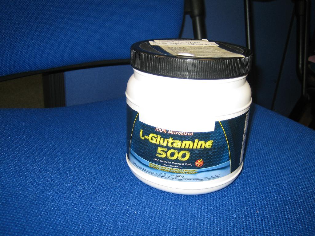 Προϊόν από 100% γλουταμίνη (L-Glutamine), σε μορφή σκόνης για τη παρασκευή ποτού, το οποίο χρησιμοποιείται ως συμπλήρωμα διατροφής. 

Συσκευασμένο για τη λιανική πώληση, σε πλαστικό δοχείο 500γρ.