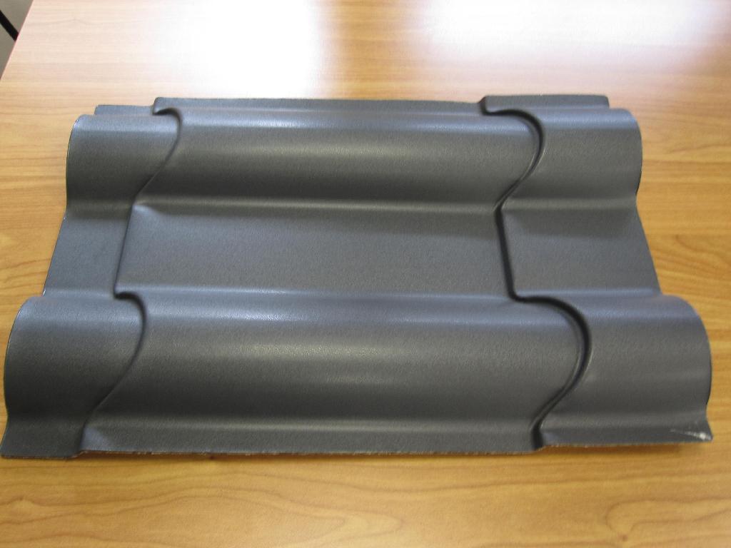 Mονωτικό πάνελ με την ονομασία ASP Thermo Panel Royal 960, το οποίο ομοιάζει με κεραμίδι.
Tοποθετείται  σε στέγες κτιρίων για να προσφέρει θερμομόνωση και ηχομόνωση.
Aποτελείται από γαλβανισμένο σίδηρο (GI-Galvanised Iron), ο οποίος στο πάνω μέρος είναι επικαλυμμένος με ακρυλικό ακρυλονιτρίλιο στυρένιο (ASA - Acrylonitrile Styrene Acrylate), πάχους 0.1mm και στο κάτω μέρος με πολυαιθυλένιο σε αφρώδη μορφή (XPE foam), πάχους 2mm. Το ακρυλικό ακρυλονιτρίλιο στυρένιο προστατεύει από τη θερμότητα και το πολυαιθυλένιο παρέχει ηχομόνωση και αντοχή στη διάβρωση.
