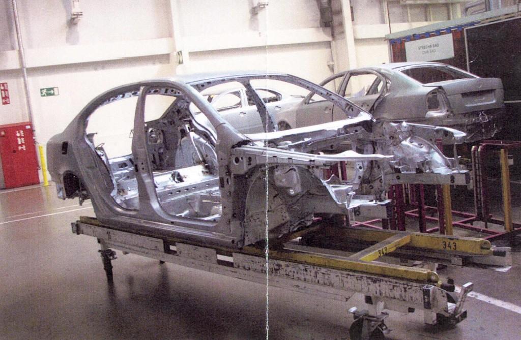 Dle údajů žadatele a předložené dokumentace se jedná o neúplnou a nedokončenou ocelovou karosérii osobního automobilu.
Skelet karosérie je určen výhradně pro průmyslovou montáž v rámci vývozu rozložených dílů osobního vozu. Ke skeletu jsou následně připevňovány další části karosérie např. dveře, blatníky a pod.