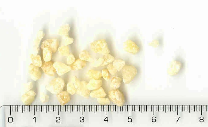 Ananas dehydrovaný - granulát, bez přídavku alkoholu. 
Vzhled: sušený ananas žluté barvy nepravidelného tvaru (velikost 2 - 4 mm nebo 3 - 5 mm).
Způsob balení: karton o hmotnosti 20 kg, uvnitř jsou vloženy 4 polypropylenové sáčky – každý o hmotnosti 5 kg.
Deklarovaný účel použití: pro přímý prodej a pro průmyslové zpracování – výroba müsli tyčinek, müsli směsí.
Jedná se o výrobek s přídavkem cukru (obsah cukru ve výrobku je vyšší než 17 % hm.).
Při výrobě bylo využito procesu osmotické dehydratace.