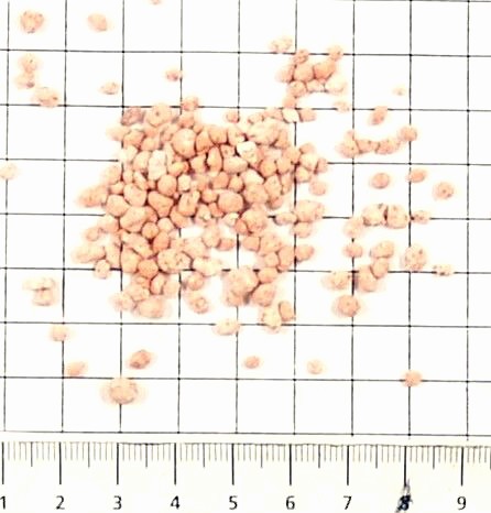 Dle deklarovaných údajů se jedná o granulované hnojivo, obsahující tři hnojivé prvky – dusík, fosfor a draslík. Obsah dusíku ve výrobku je vyšší než 10 % hm.
Popis vzorku: hrudky růžové barvy, různé velikosti a tvaru. 
Deklarovaný účel použití: pro zdravý a rychlý vývin rostlin, např. pšenice, slunečnice, zelenina.
Deklarovaný způsob balení: 500 kg big-bag.