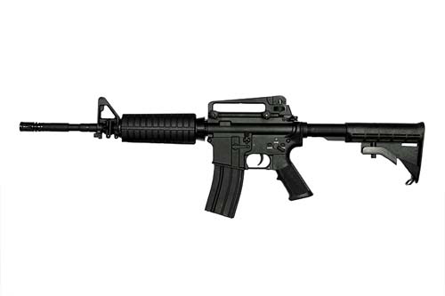 Dle údajů žadatele a předložené dokumentace se jedná o plastovou airsoftovou zbraň s kovovými díly. Replika pistole funguje na principu elektromotorem natahované pružiny, která vytlačuje plastový náboj tvaru kuličky.
Technické parametry:
- úsťová rychlost 420 FPS,
- délka 770 / 850 mm,
- výška 220 mm,
- hmotnost 3100 g,
- baterie 8,4 V,
- kapacita Ni-Mh baterie 1100 mAh.
Deklarovaný účel použití: hračka imitující zbraň určená pro bojové hry a týmové soutěže družstev i jednotlivců.
Balení zboží: balení pro drobný prodej - replika pušky, polský a anglický návod, reklamní časopis, baterie, nabíječka baterií, závěs na zbraň, šroubovák a upevnění zavěšení, vloženo v papírové krabici; 4 papírové krabice vloženy v kartonu.