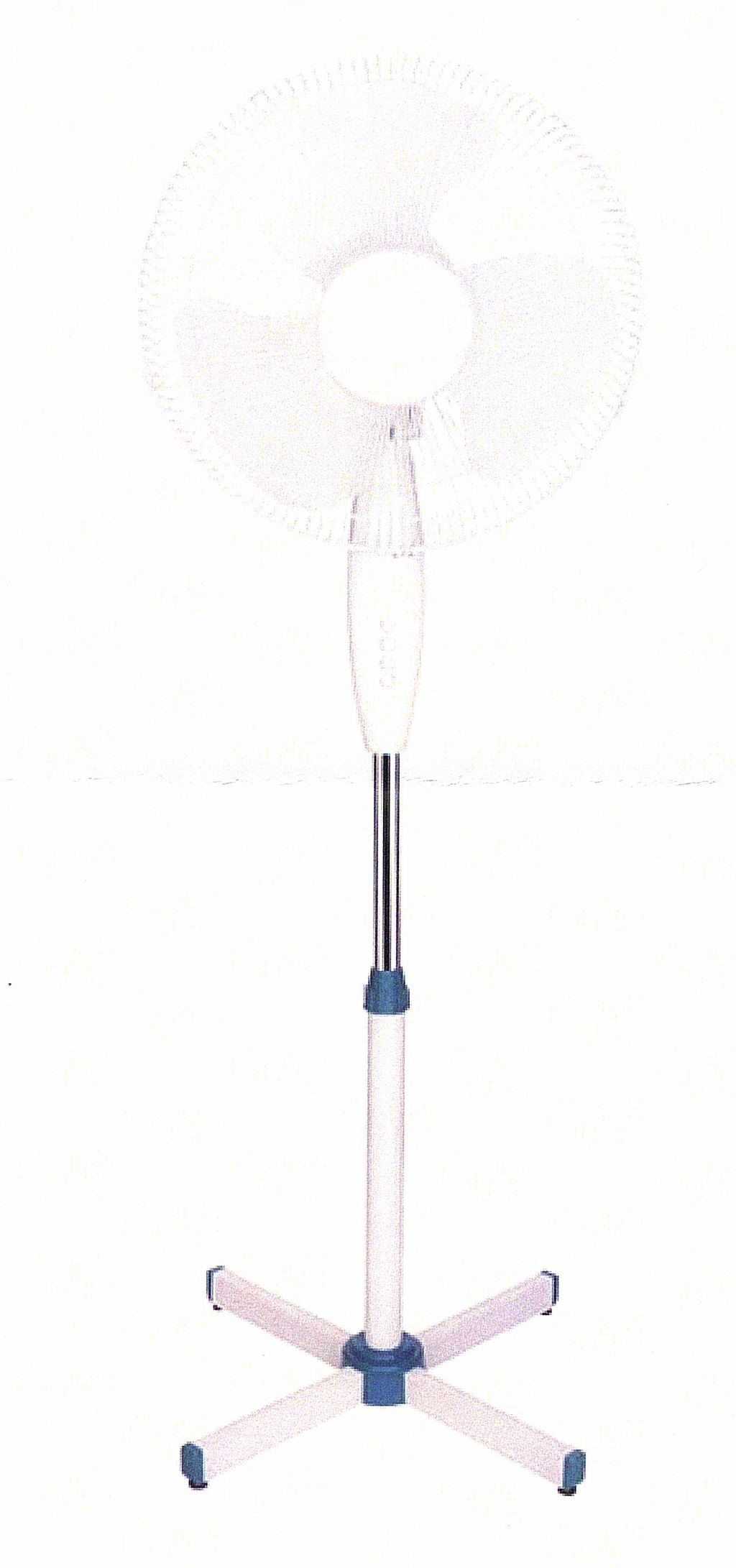 Dle deklarovaných údajů a předložené fotodokumentace se jedná o stojanový ventilátor o průměru 40 cm, s nastavením 3 rychlostí otáčení, automatickou horizontální rotací v ůhlu 90° s možností vypnutí a s nastavitelným úhlem sklonu. Nastavitelná výška v rozsahu cca 103 – 126 cm, přední a zadní kovová ochranná mřížka lopatek, křížová základna.
Napětí: 220 – 240 V, 50 Hz.
Příkon: 40 W.
Hlučnost: max. 60 dB (A).