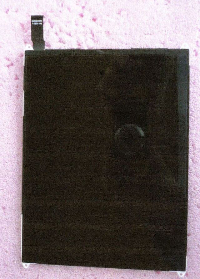 Dle deklarovaných údajů se jedná o TFT LCD displej technologie IPS, určený pro montáž do přenosných zařízení pro automatizované zpracování dat, tzv. tabletů. LCD displej je vybavený obvody pro řízení zobrazovací matice, který obsahuje integrované časovací obvody a funkční celky pro ovládání jednotlivých řádků a sloupců displeje a pro ovládání jasu svítících diod podsvětlení, osazené na plošném spoji. Pro připojení slouží flex kabel s konektorem 32 pinů.
Specifikace:
- úhlopříčka 7,85 palců,
- rozlišení 1024 x 768 pixelů, pro podporu formátu 4:3 XGA, 262 tisíc barev,
- bez budícího obvodu pro LED podsvícení,
- vnější rozměry: 127,8 mm x 170,05 mm,
- aktivní zobrazovací plocha: 119,808 mm x 159,744 mm,
- hmotnost: 33 g.