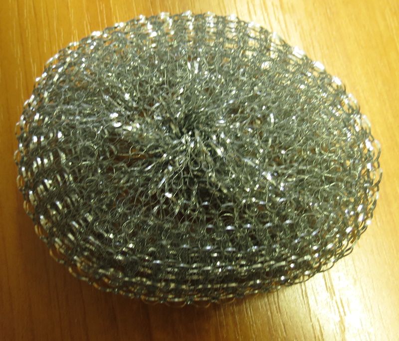 Dle deklarovaných údajů se jedná o ocelovou drátěnku na nádobí. Drátěnka je vyrobena z drátků z pozinkované oceli o průměru 0,197 mm a je upravena do tvaru "chomáčku".

Balení: 2 ks 18g v plastovém sáčku s etiketou nebo 1 ks 60g v plastovém sáčku s etiketou.