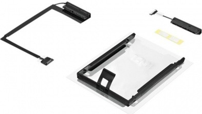 Dle poskytnutých údajů se jedná o instalační sadu pro upevnění a zapojení pevného disku (HDD) uvnitř notebooku.
Sada se skládá z plastového rámečku a dvou datových kabelů s konektory pro sběrnicové rozhraní SATA.