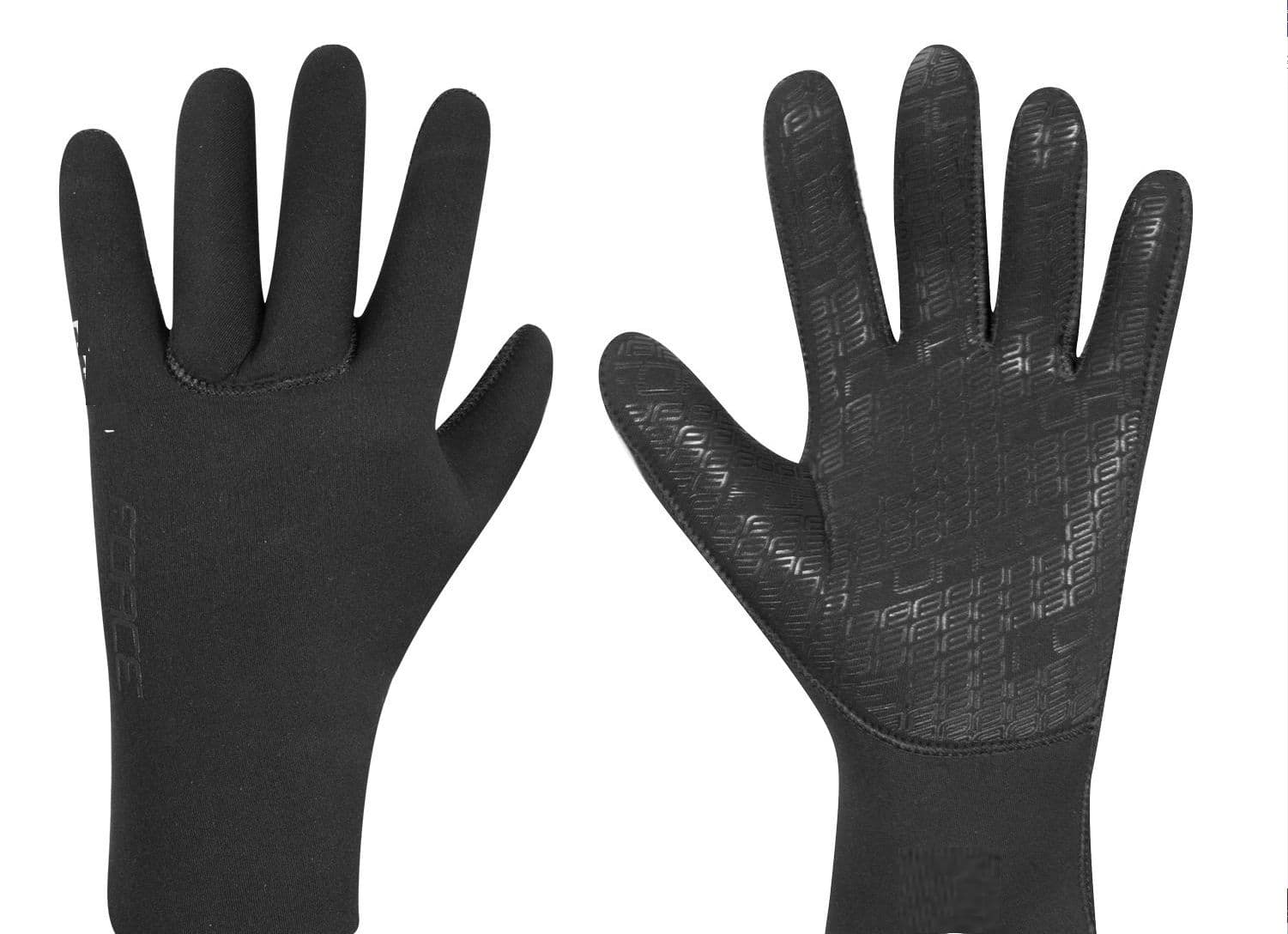 Dle poskytnutých údajů se jedná o unisex cyklistické rukavice.
Rukavice jsou vyrobeny z neoprenu (syntetického kaučuku), který je oboustranně potažen pleteninou ze syntetického textilního materiálu. Rukavice mají v oblasti úchopu protiskluznou úpravu a dále jsou opatřeny prodlouženým elastickým lemem kolem zápěstí.