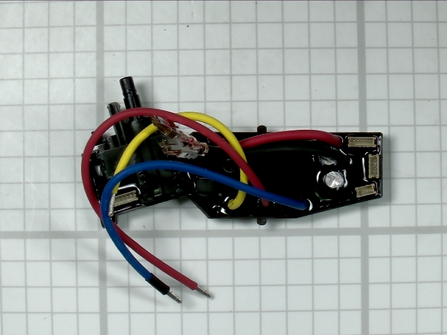 Dle deklarovaných údajů se jedná o řídící elektroniku pro akumulátorový vrtací šroubovák. Elektronika je programovatelná a má za úkol řízení stroje, jeho otáček, výkonu, zajištění bezpečnostních funkcí atd.

Elektronika se skládá z různých elektro-komponentů.