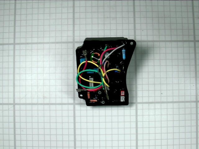 Dle poskytnutých údajů se jedná o řídící elektroniku pro polostacionární stolovou pilu.

Zboží tvoří jeden kus výrobku, který se nedá rozebrat.

Výrobek sestává z programovatelné elektroniky a slouží k řízení stroje, jeho otáček, výkonu a zajištění bezpečnostních funkcí. Elektronika se skládá z různých elektro-komponentů.