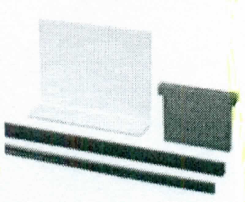 Angaben des Antragstellers: 
Gummisatz, Easy Glass Slim, L = 2500 mm, für 19 mm Glas
Artikelnummer: 19690401900

Es wurde eine vertrauliche technische Zeichnung vorgelegt. Ein Warenmuster lag nicht vor.

Befund:
Nach dem Umfang und der Bedeutung für die Verwendung sind die Profile aus Vollkautschuk für das Set charakterverleihend. Profile aus Vollkautschuk werden von der Unterposition 4008 2900 erfasst.