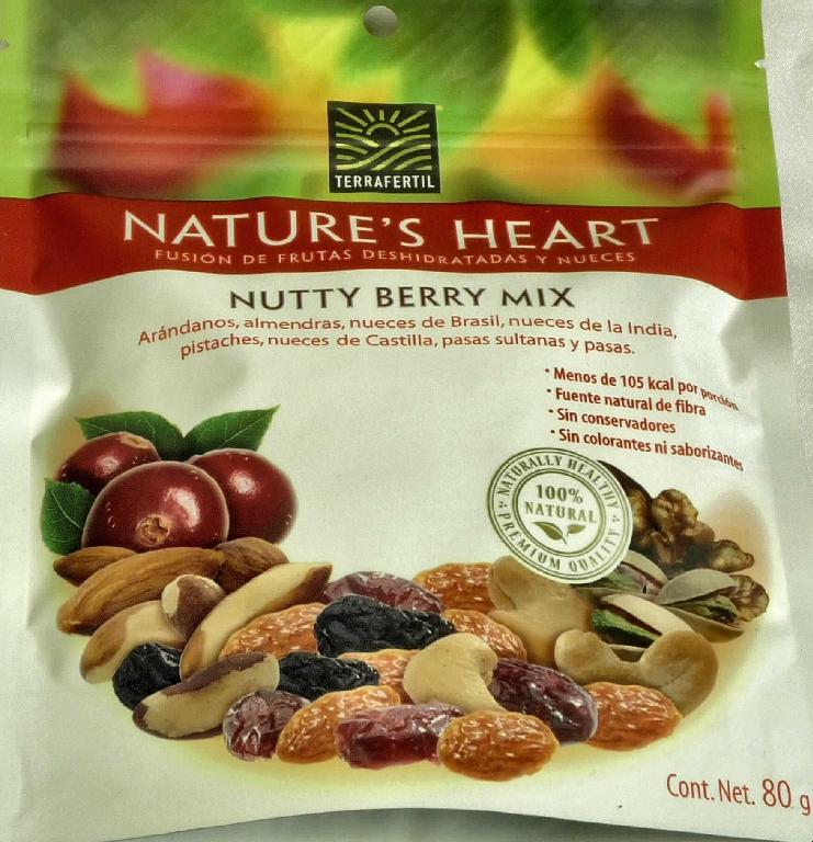 Trockenfruchtmischung aus Cranberries (gezuckert), Mandeln, Pistazien (geröstet und gesalzen), Walnüssen, Cashewnüssen (geröstet und gesalzen), Paranüssen, Korinthen und Sultaninen.

Eine Warenprobe und vertrauliche Rezepturangaben (s. Feld 8) wurden vorgelegt.

Bunter Folien-Standbeutel mit der Abbildung von frischen Preiselbeeren, verschiedenen Nusskernen und Rosinen; aufgedruckt sind in englischer Sprache die Warenbezeichnung sowie in spanischer Sprache Angaben u.a. zur Zusammensetzung, zum Nährwert, zum Netto-Inhalt (80 g) und Beispiele zur Verwendung.
Inhalt: Mischung aus getrockneten und halbierten Cranberries, hellen und dunklen Rosinen, Mandeln (mit Samenhäutchen), Paranusskernen (Samenhäutchen teilweise entfernt), gerösteten und gesalzenen Cashewkernen, Walnussstückchen sowie gerösteten und gesalzenen Pistazien in der Schale; Geschmack den Früchten und Nüssen entsprechend, fruchtig, nussig, nach Salz.

Den Angaben entsprechend liegt eine Mischung aus getrockneten Früchten und Nüssen der Position 0813 (Mandeln, Rosinen, Wal- und Paranüsse) und zubereiteten Früchten und Nüssen der Position 2008 (Cranberries, Pistazien, Cashewkerne) vor. Die getrockneten, nicht zubereiteten Früchte und Nüsse sind aufgrund ihrer Menge charakterbestimmend. Die Mischung enthält Früchte der Positionen 0801 bis 0806 (Mandeln, Rosinen, Wal- und Paranüsse).

Mischung von getrockneten Früchten des Kapitels 08, ohne Pflaumen oder Feigen, Mandeln enthaltend.