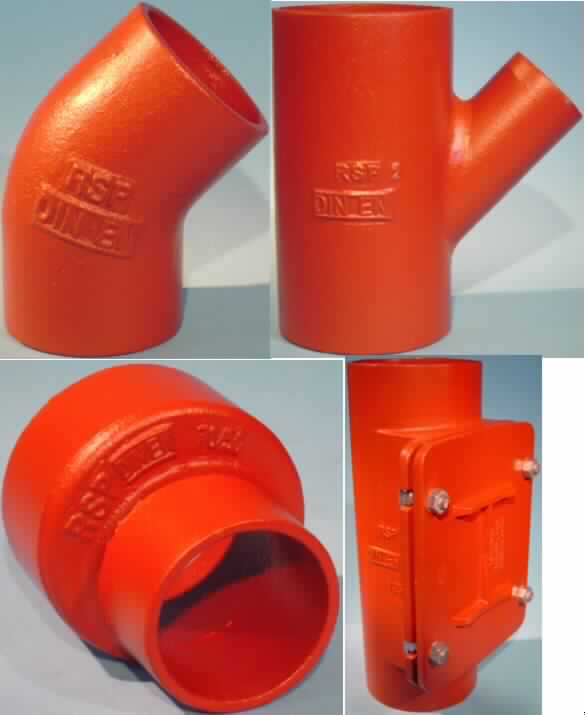 Rohrformstücke aus nicht verformbaren Gusseisen

Bei der Ware handelt es sich nach den vorgelegten Unterlagen um zylindrische Hohlerzeugnisse mit unterschiedlichen Nennweiten von 40 mm bis 400 mm. Es handelt sich um Rohrverbindungsstücke in Form eines Reduzierstücks, in Form eines 45°-Abzweigs, in Form eines 45°-Bogens und in Form eines T-förmigen Erzeugnisses bei dem eine Öffnung mit einem eckigen Deckel durch vier Schrauben verschlossen ist (sog. Reinigungsrohr). Die Erzeugnisse bestehen gemäß den Angaben des Anmelders aus Gusseisen mit Lamellengraphit des Typs GJL-150, einem nicht verformbaren Gusseisen auch Grauguss genannt. Zusätzlich sind die Formstücke innen und außen mit einer Epoxidharz-Pulverbeschichtung versehen. Die Waren werden zum Verbinden von Rohren für die Entwässerung verwendet. 
Andere Abmessungen sind möglich, wobei die mittlere Rohrlänge den äußeren Durchmesser nicht um mehr als das Zweifache überschreitet. 

Es handelt sich bei der Ware um andere gegossenene Rohrformstücke aus nicht verformbaren Gusseisen des TARIC-Codes 7307 1190 00.