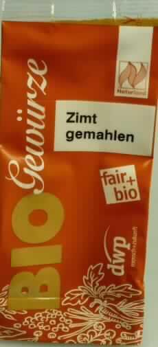 Nach den Angaben der Antragstellerin und der vorgelegten Warenprobe handelt es sich um getrockneten, fein gemahlenen Zimt, der in einem Polybeutel (Inhalt 50 g) für den Einzelverkauf aufgemacht ist.

Zolltarifrechtlich handelt es sich um "Zimt gemahlen oder sonst zerkleinert".