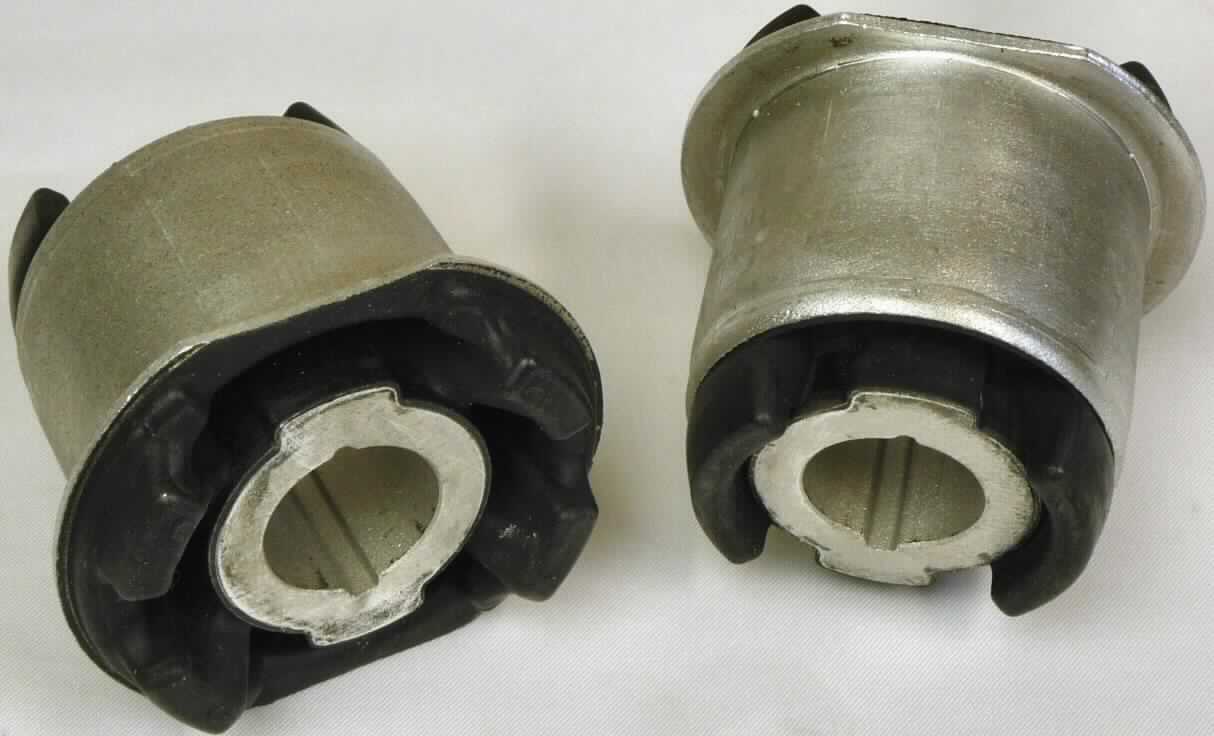 Angaben des Antragstellers: 
Bushing aus Naturkautschuk und Metall

Die Ware hat Dämpfungsfunktion als Hilfsrahmenbuchse im Auto.

Feststellungen an einem Warenmuster:
Zwei Metallhülsen, die über ein schwarzes, elastisches Material verbunden sind. Das Formteil wird an Kraftfahrzeugen verwendet.

Es liegt eine Ware aus Weichkautschuk und Metall für Kraftfahrzeuge der Unterposition 4016 9952 vor.