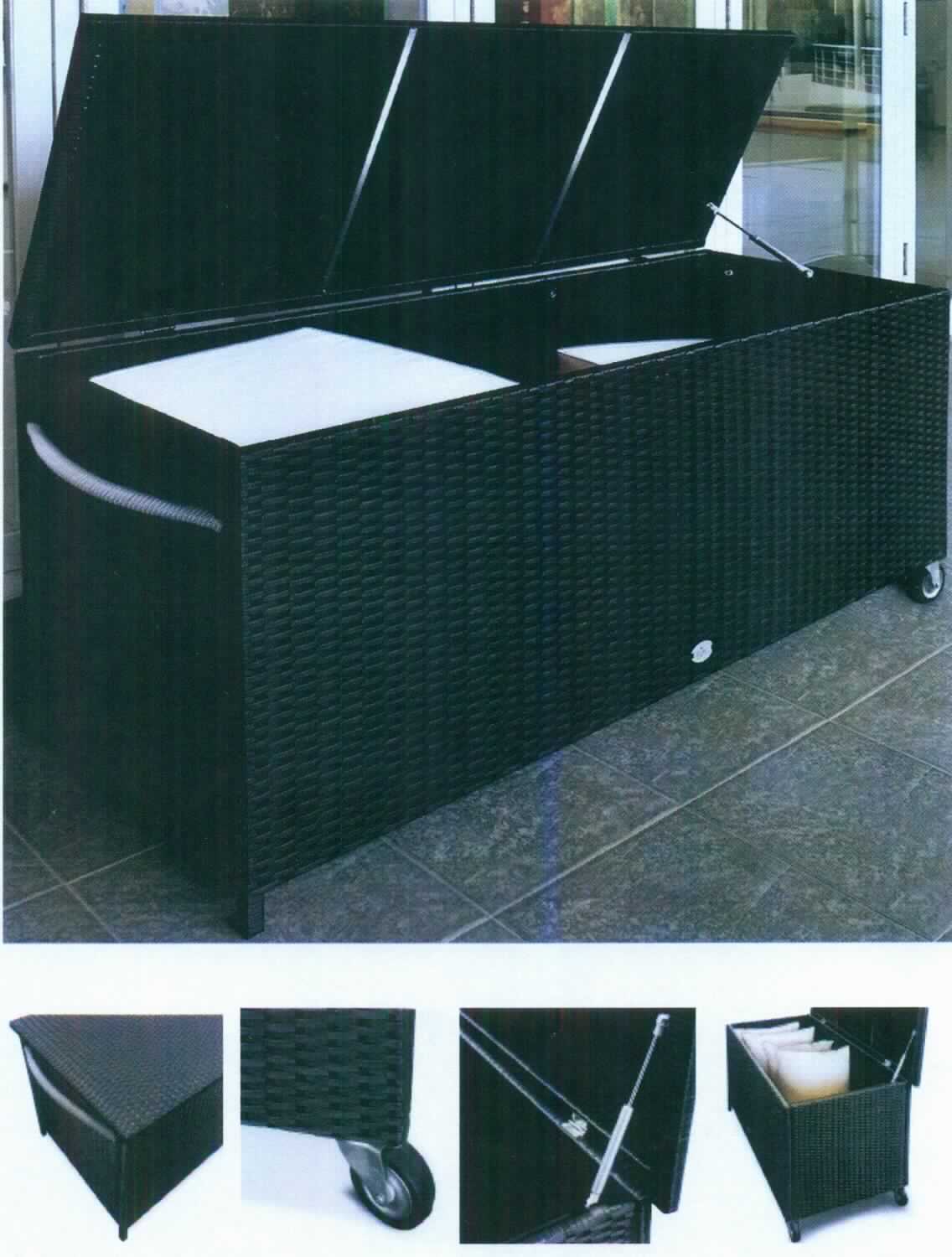 Es handelt sich bei der Ware gemäß Antragsangaben um eine sog. Auflagenbox in Form einer ca. 117,5 x 54,5 x 65 cm (L x B x H) großen Truhe mit aufklappbarem Deckel vier Rollen und einem Griff, im Wesentlichen bestehend aus einem Aluminiumgestell, das vollständig mit einem Kunststoffgeflecht im Rattan-Design bespannt ist. Die Box wird auf den Boden gestellt und dient der Aufnahme von Kissen und Auflagen für Gartenmöbel.

Da weder das Metall noch der Kunststoff den Charakter der aus verschiedenen Stoffen bestehenden Ware bestimmt (das Metallgestell verleiht dem Möbel die notwendige Stabilität im Hinblick auf seine Verwendung, der Kunststoff ist im Hinblick auf Umfang/äußeres Erscheinungsbild maßgebend), ist die Ware in die zuletzt genannte der beiden gleichermaßen in Betracht kommenden Unterpositionen einzureihen. 

Sie ist als "anderes als von den Positionen 9401 und 9402 erfasstes Möbel, aus Kunststoff" einzureihen.